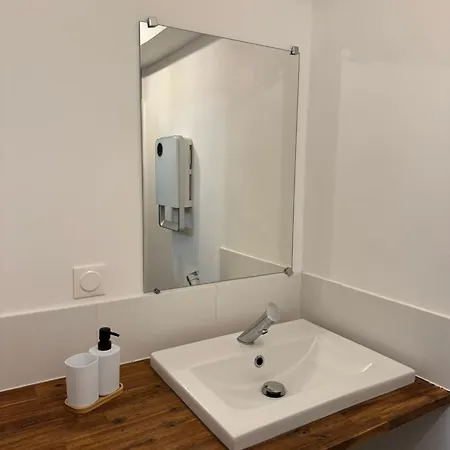 11 Parking Gratuit Apartment